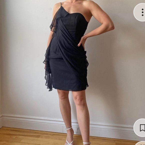 One shoulder dress - Picture 2 of 4